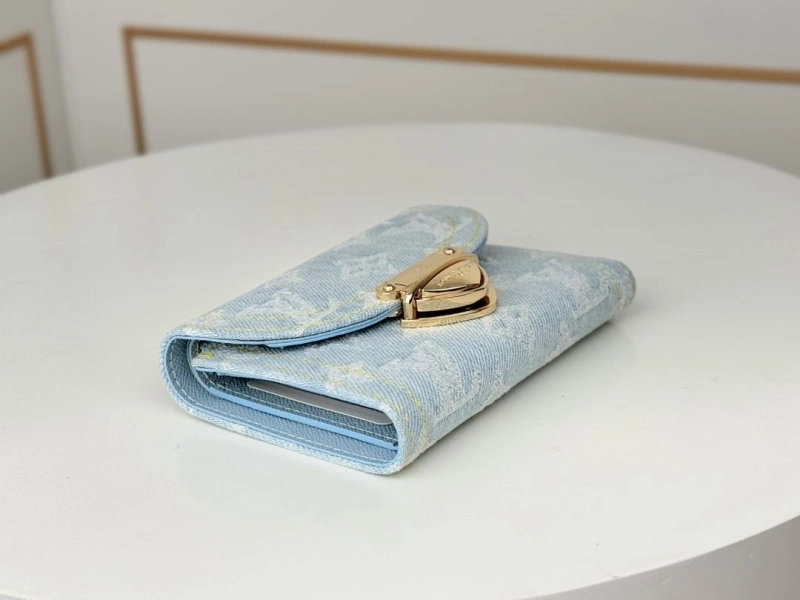 LV Wallets 4233H-0946