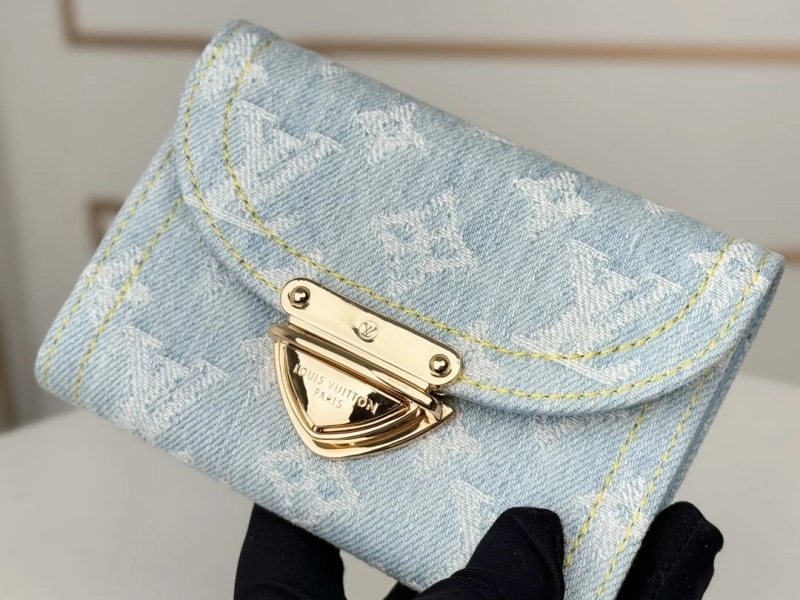 LV Wallets 4233H-0946