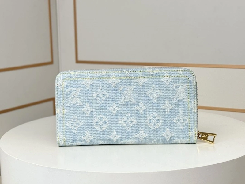 LV Wallets 4233H-0948