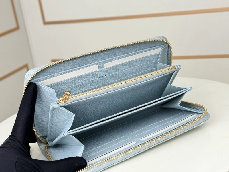 LV Wallets 4233H-0948