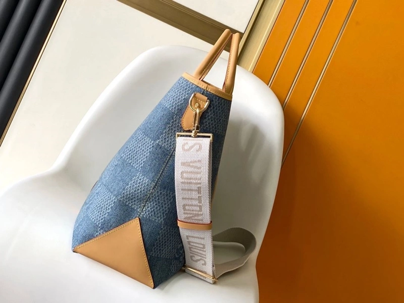 LV Mens Briefcases 4233H-1170