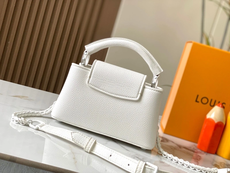 LV Capucines Bags 4233H-1189