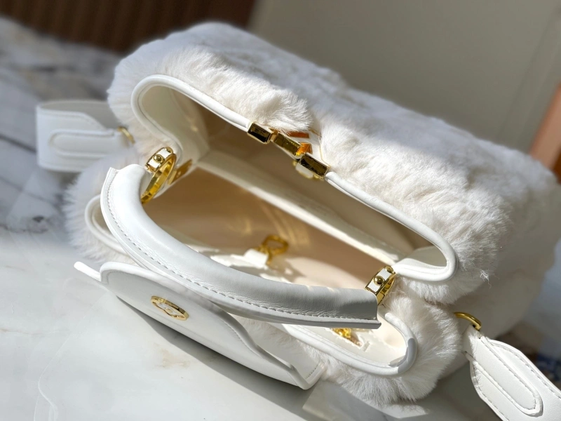 LV Capucines Bags 4233H-1194