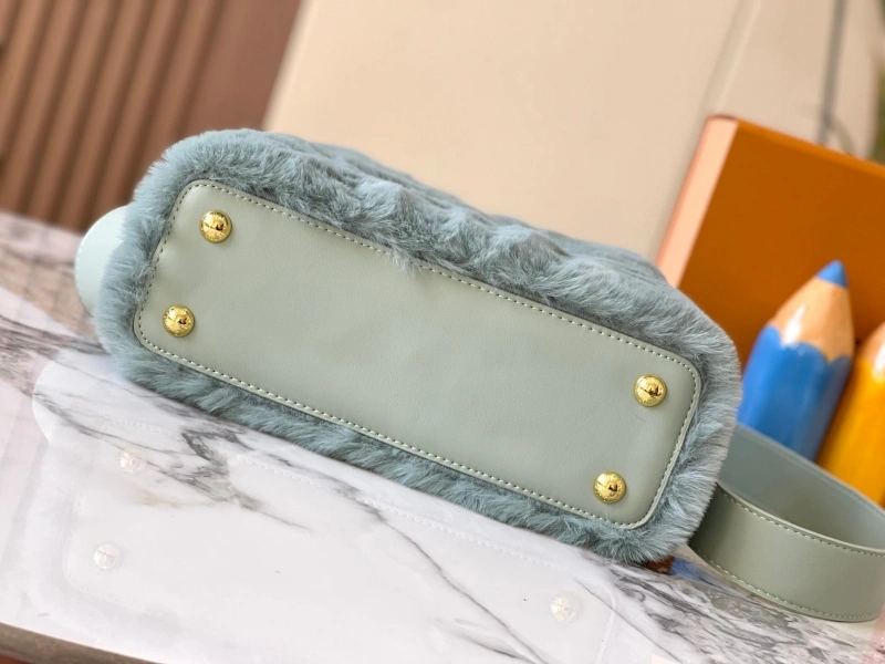 LV Capucines Bags 4233H-1196