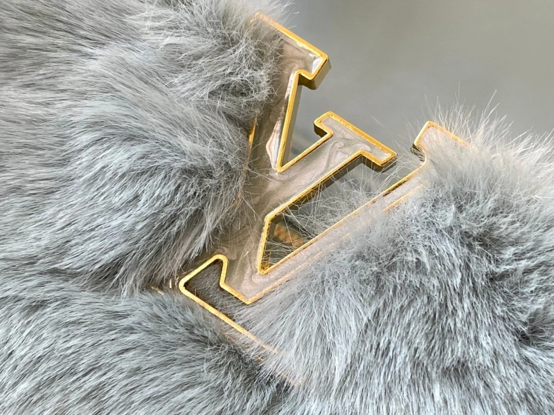 LV Capucines Bags 4233H-1196