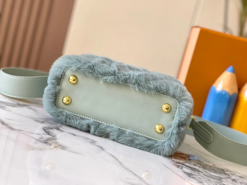 LV Capucines Bags 4233H-1197