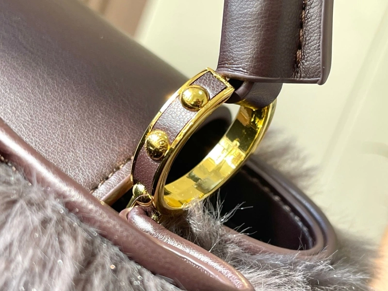 LV Capucines Bags 4233H-1198