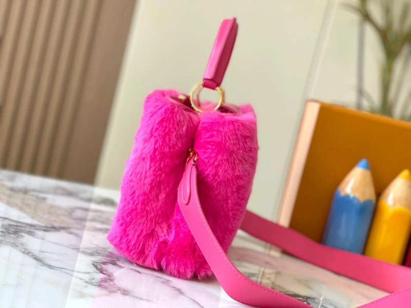 LV Capucines Bags 4233H-1202