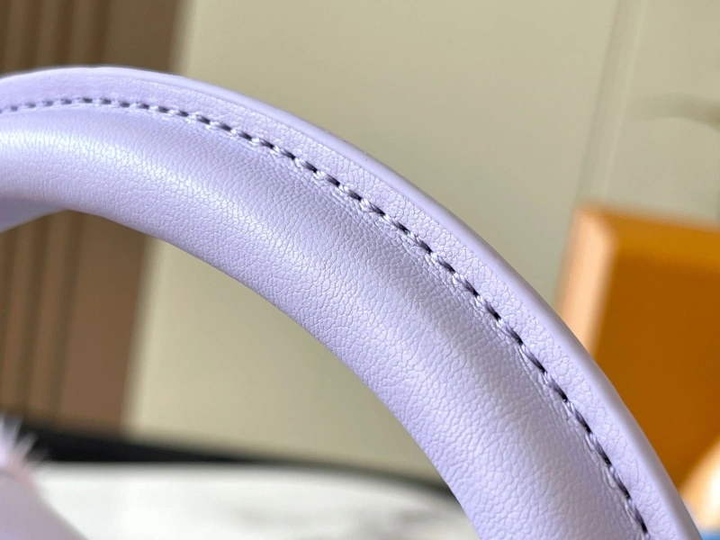 LV Capucines Bags 4233H-1206