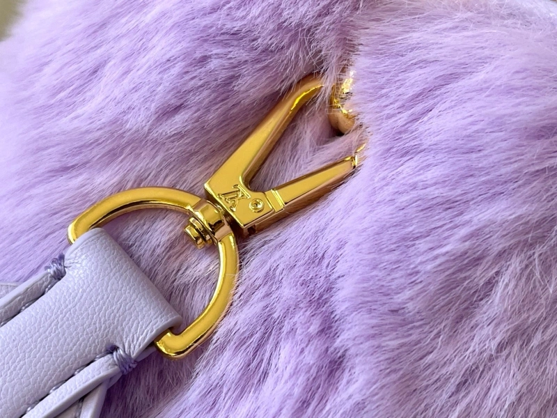 LV Capucines Bags 4233H-1207