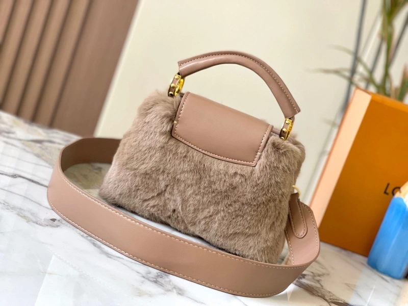 LV Capucines Bags 4233H-1209