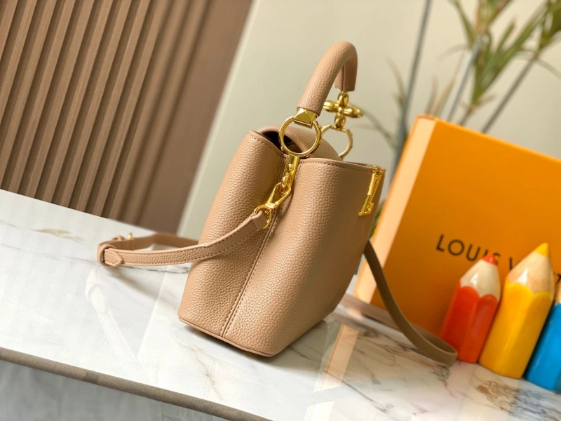 LV Capucines Bags 4233H-1282