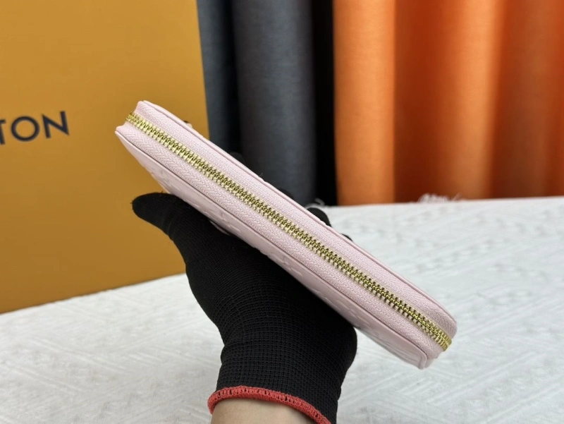 LV Wallets 4233H-1319