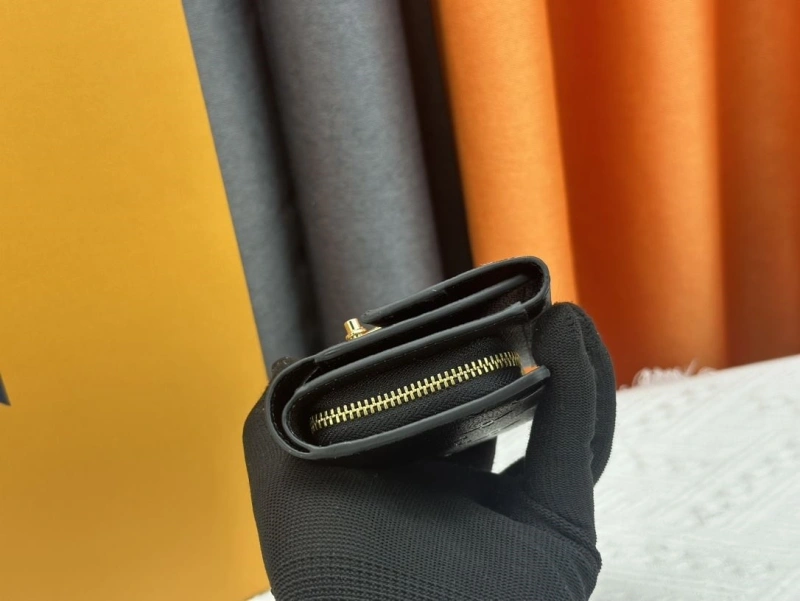 LV Wallets 4233H-1321