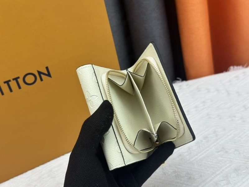 LV Wallets 4233H-1322