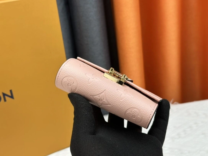 LV Wallets 4233H-1323