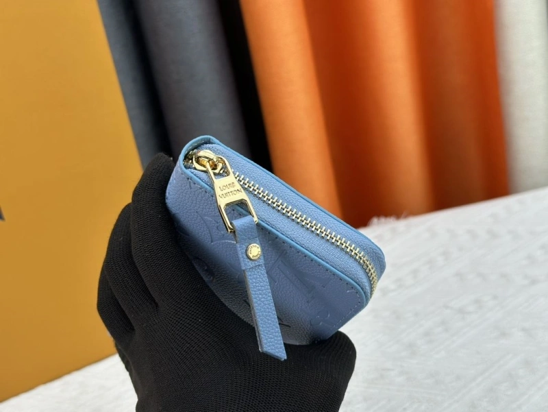 LV Wallets 4233H-1327