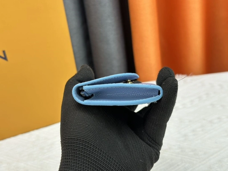 LV Wallets 4233H-1330