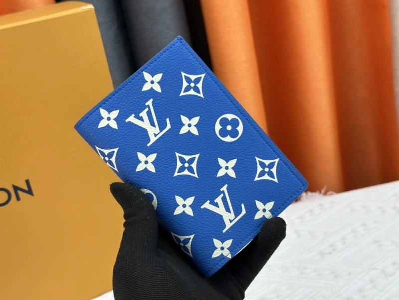 LV Wallets 4233H-1332