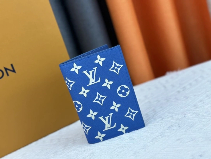 LV Wallets 4233H-1332