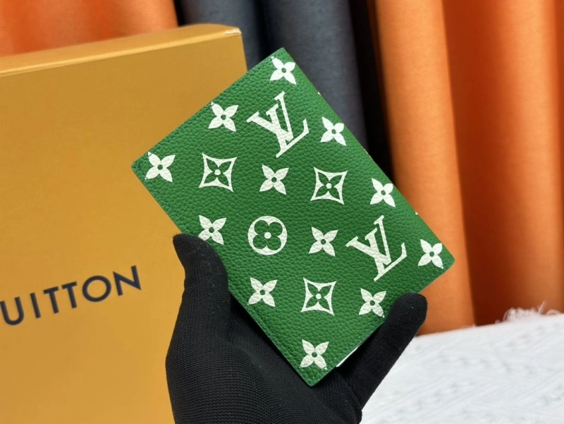 LV Wallets 4233H-1334