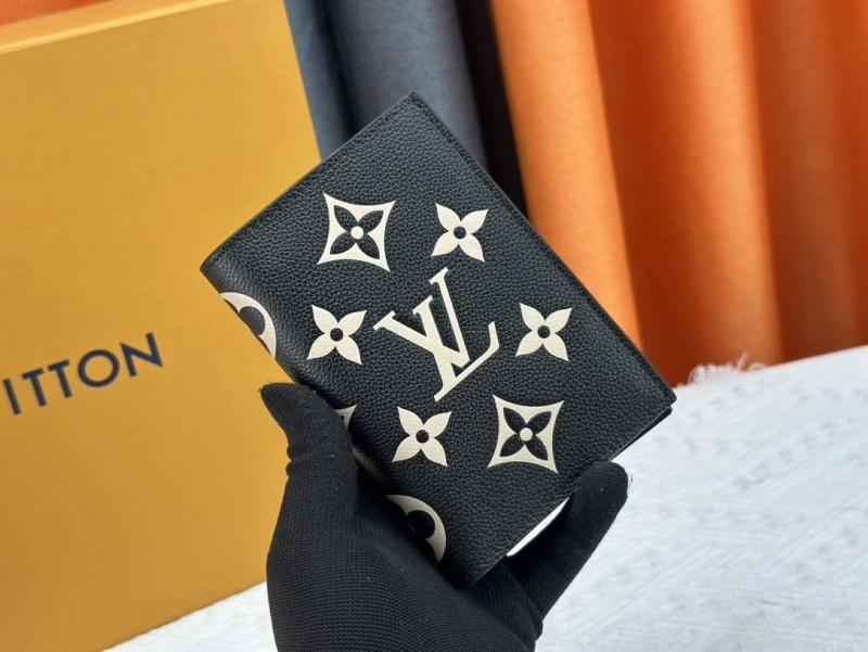 LV Wallets 4233H-1341