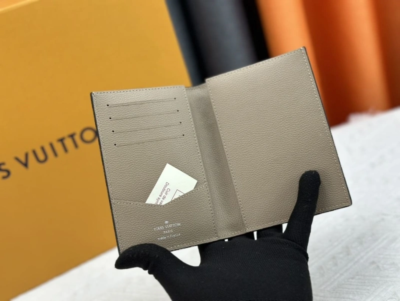 LV Wallets 4233H-1342