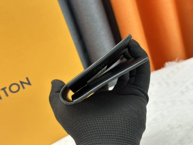 LV Wallets 4233H-1344