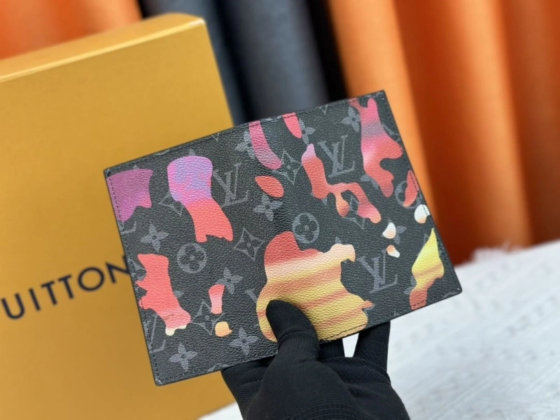 LV Wallets 4233H-1344