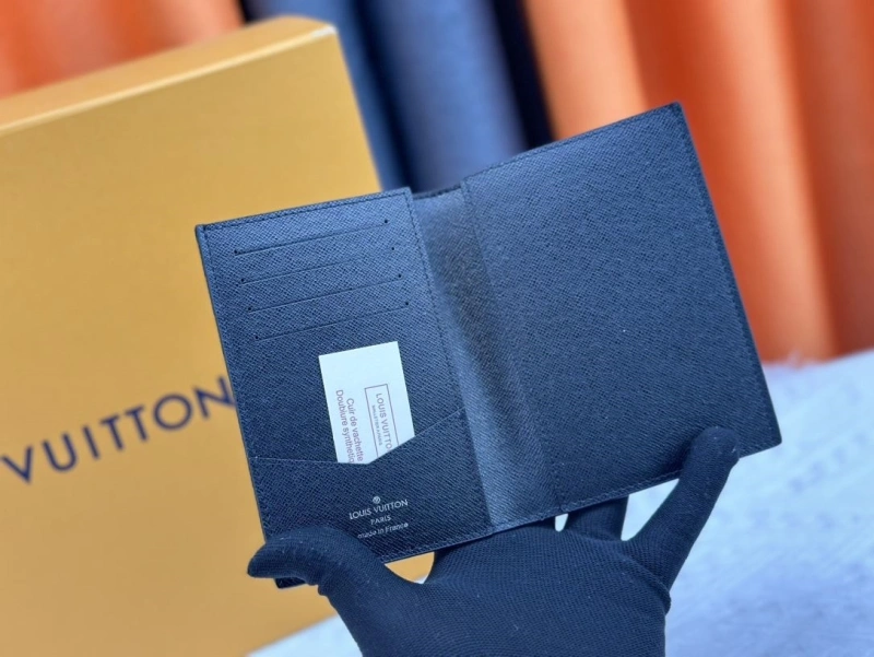 LV Wallets 4233H-1344