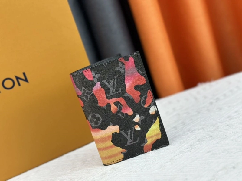 LV Wallets 4233H-1344