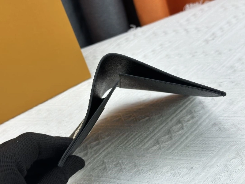 LV Wallets 4233H-1346