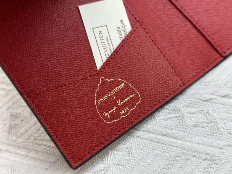 LV Wallets 4233H-1347