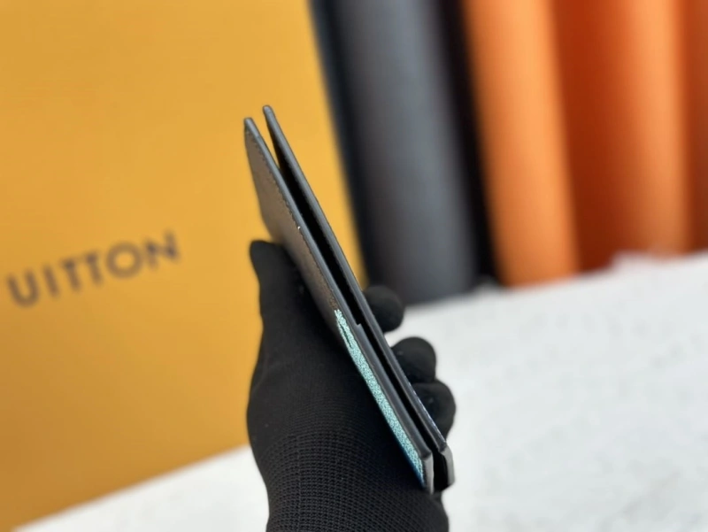 LV Wallets 4233H-1348