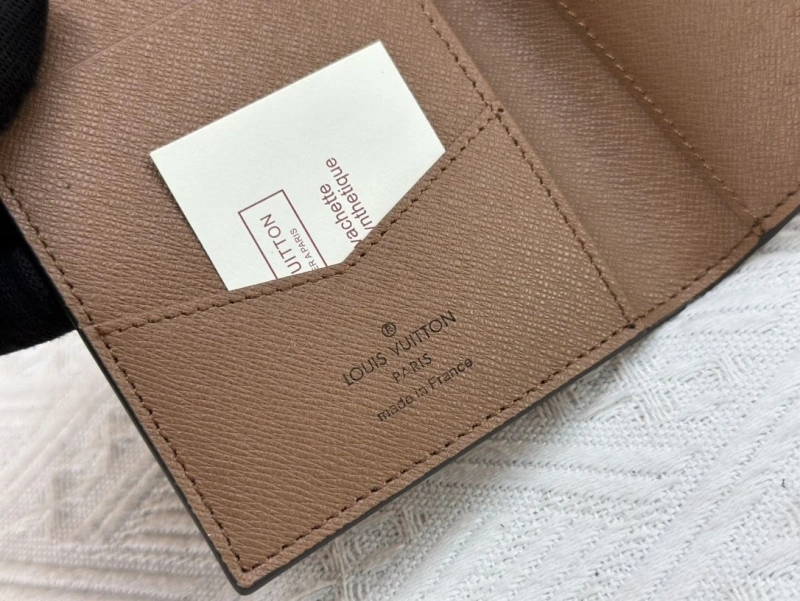 LV Wallets 4233H-1350