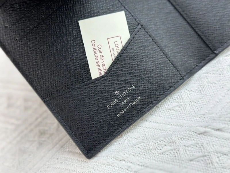 LV Wallets 4233H-1353