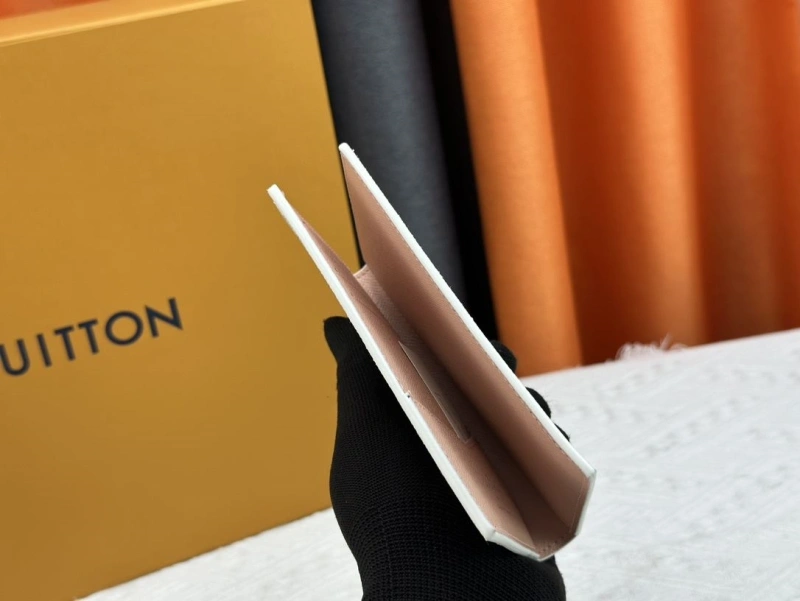 LV Wallets 4233H-1354