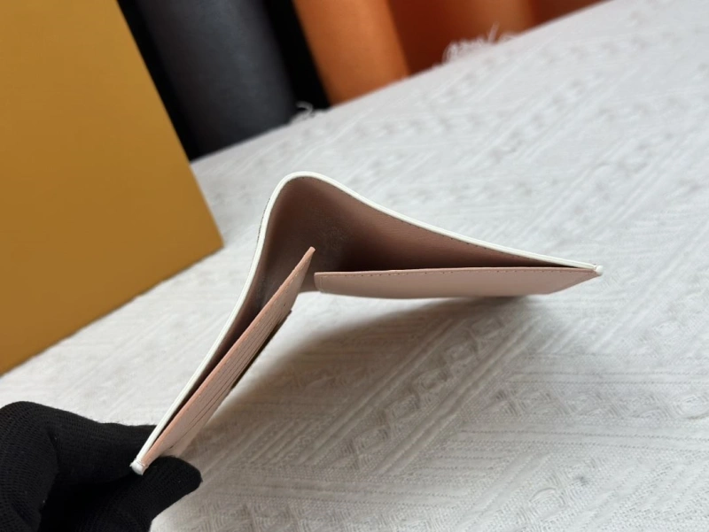 LV Wallets 4233H-1354