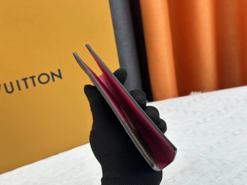 LV Wallets 4233H-1365