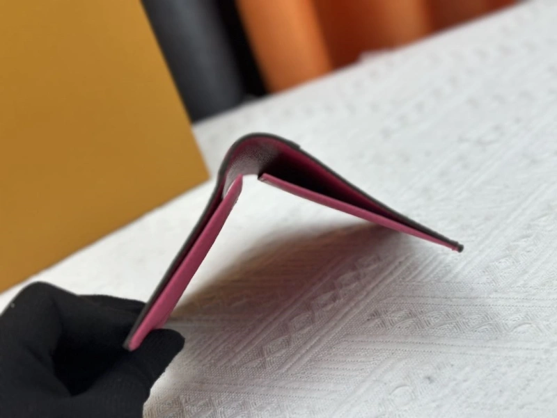 LV Wallets 4233H-1365