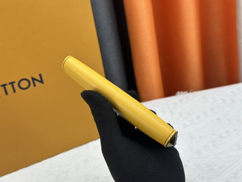 LV Wallets 4233H-1366