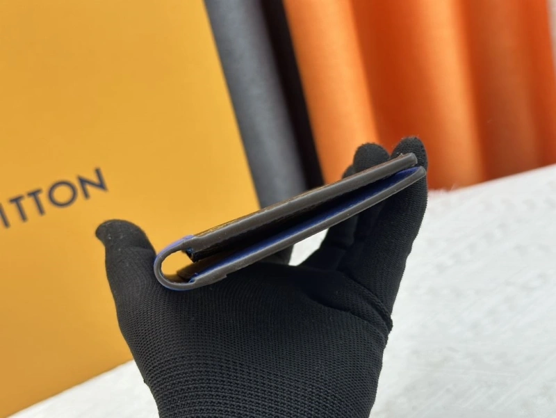 LV Wallets 4233H-1367