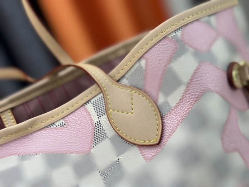 LV Shopping Bags 4233H-1381