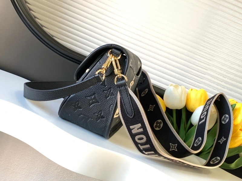 LV Satchel bags 4233H-1478