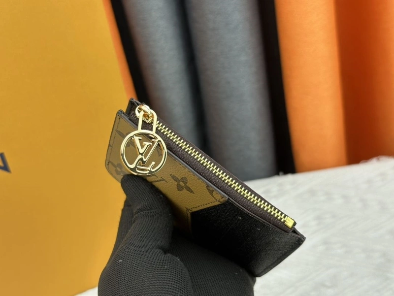 LV Wallets 4233H-1516