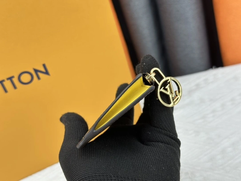 LV Wallets 4233H-1520