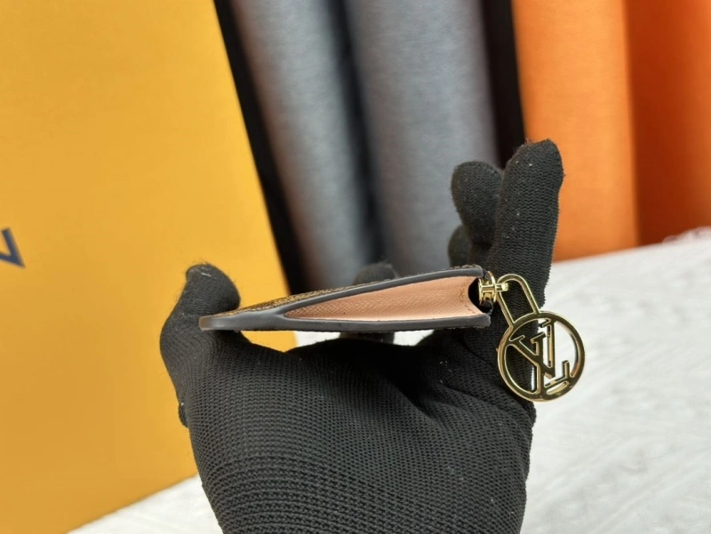 LV Wallets 4233H-1524