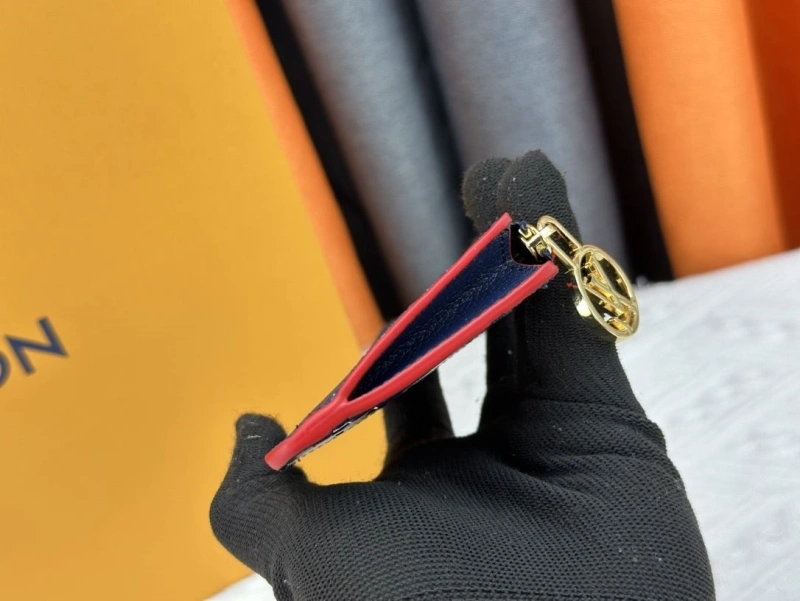 LV Wallets 4233H-1529