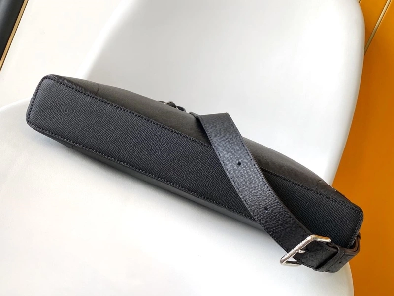 LV Mens Briefcases 4233H-1540