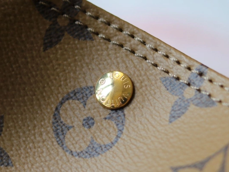 LV Shopping Bags 4233H-1556